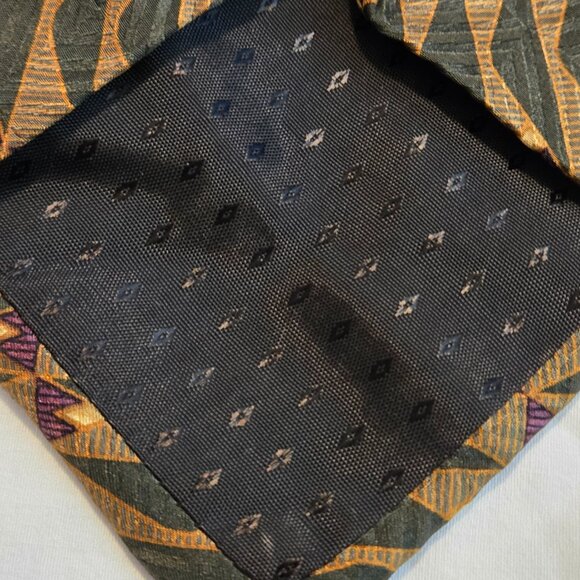 Bill Blass Black Label Tie Great COndition - Picture 4 of 6